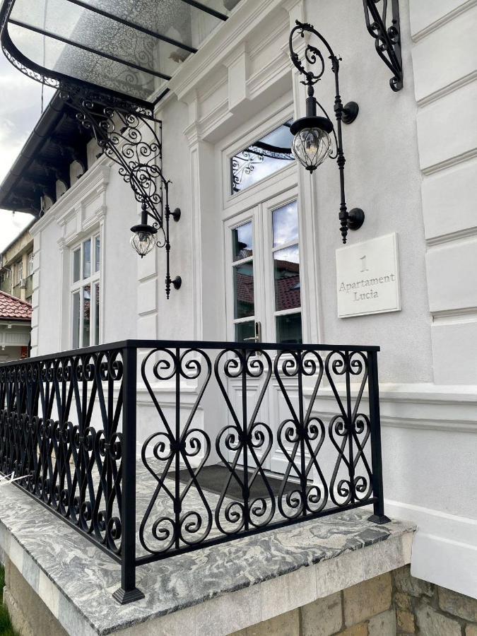 Augsburg Apart Пьятра-Нямц Экстерьер фото