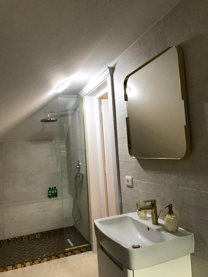 Augsburg Apart Пьятра-Нямц Экстерьер фото
