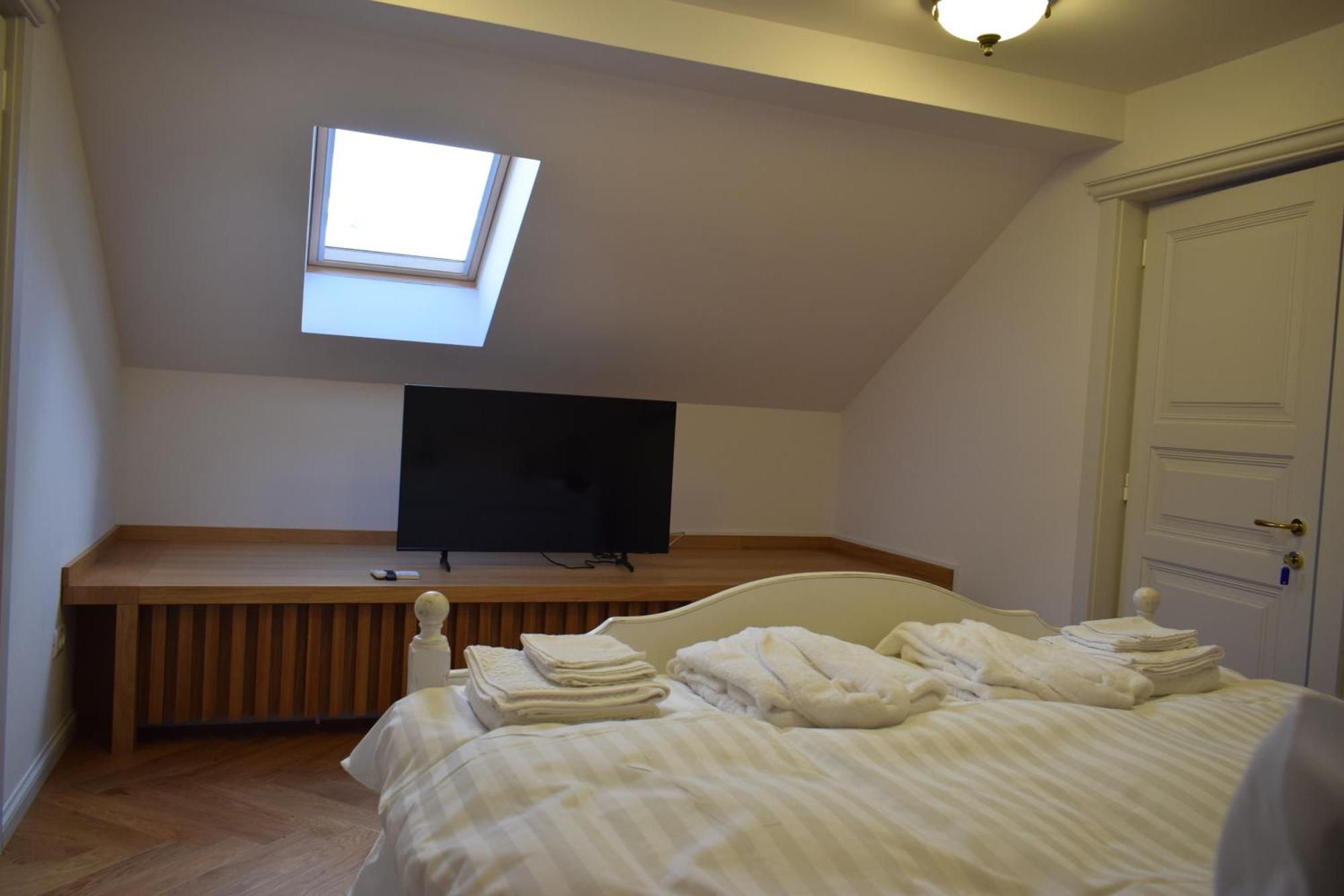 Augsburg Apart Пьятра-Нямц Экстерьер фото